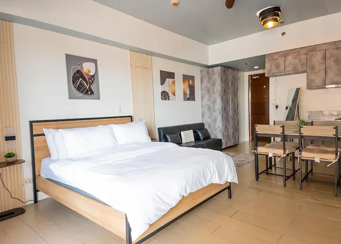 Luxe Spacious Cozy Venice Bgc 65intv Surround Sound * Manila