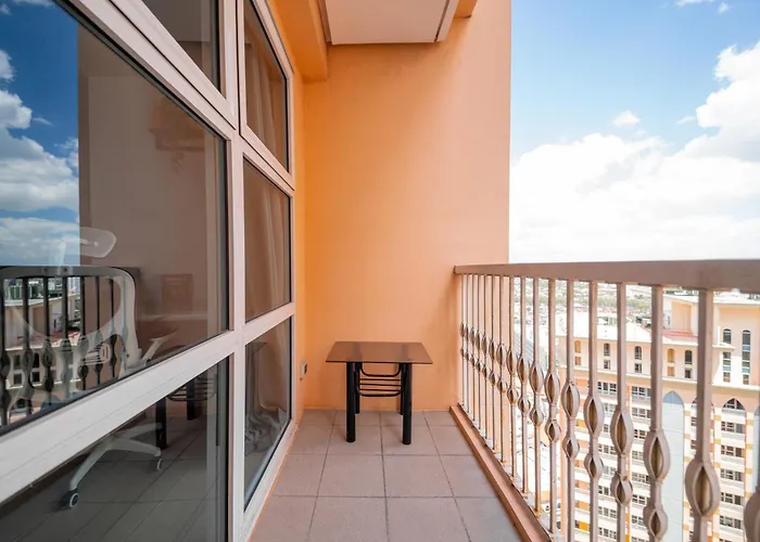 Apartment Luxe Spacious Cozy Venice Bgc 65intv Surround Sound