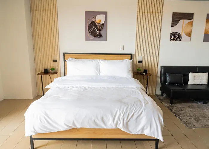 Apartment Luxe Spacious Cozy Venice Bgc 65intv Surround Sound Manila