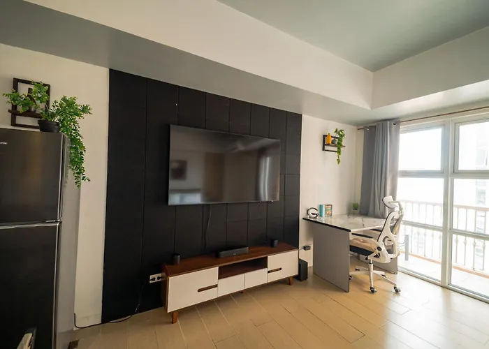 Luxe Spacious Cozy Venice Bgc 65intv Surround Sound Manila